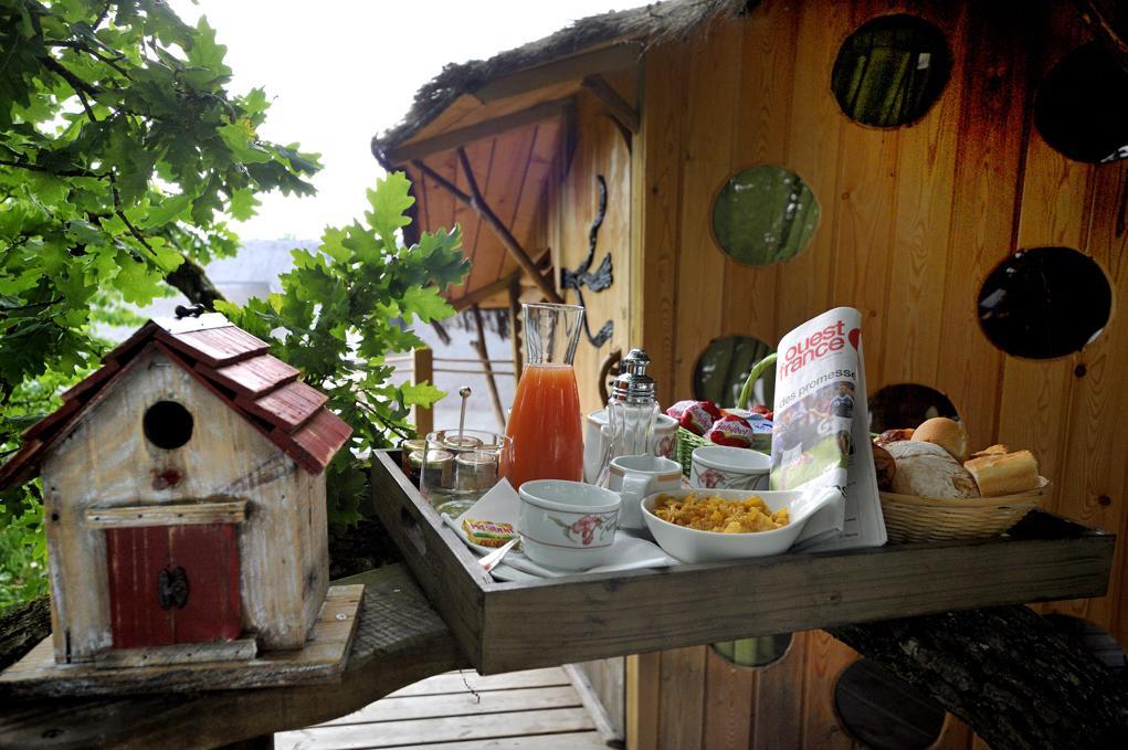 Au Relais Du Gue De Selle Hotel Mézangers Exterior foto