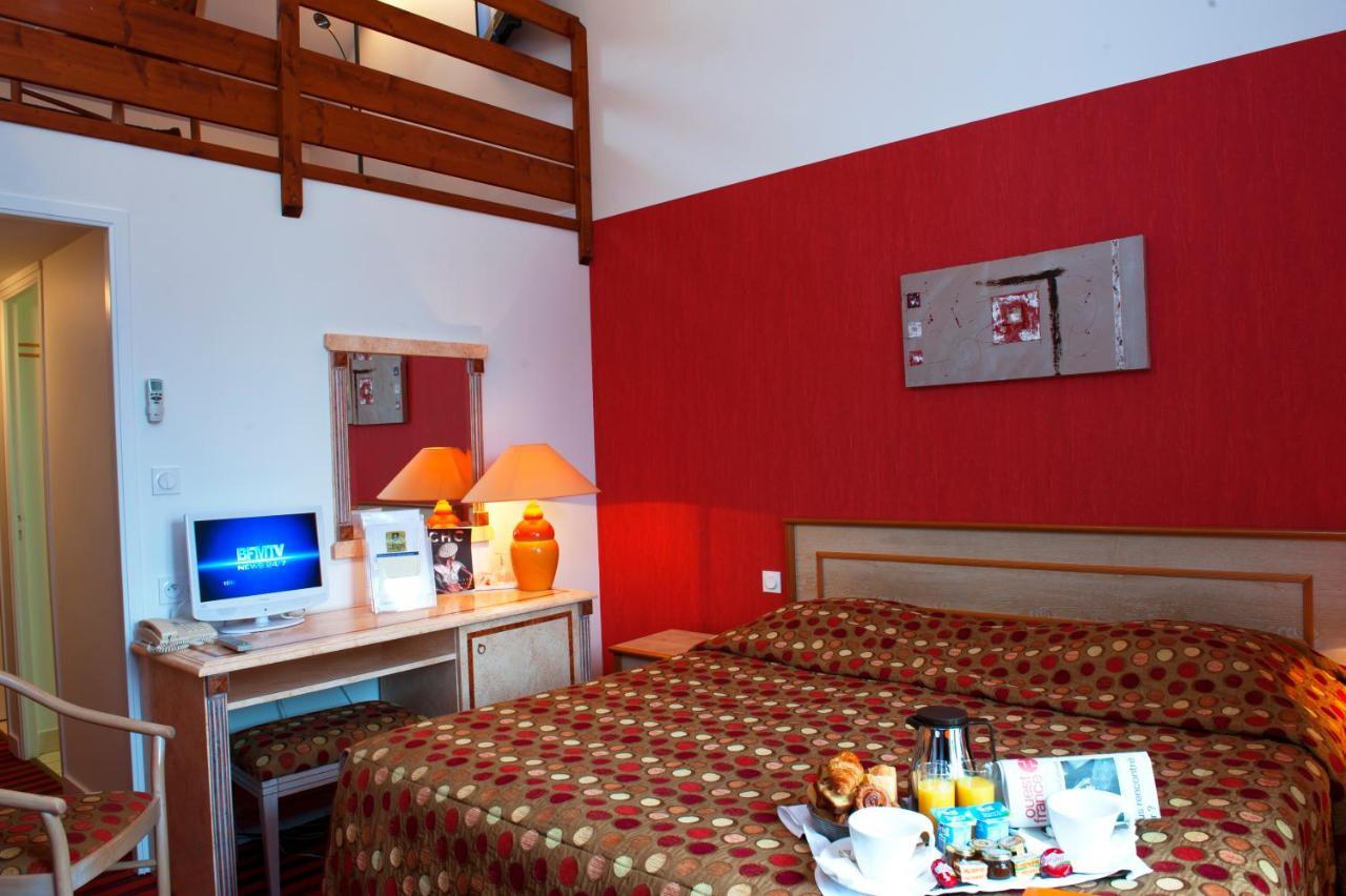 Au Relais Du Gue De Selle Hotel Mézangers Exterior foto